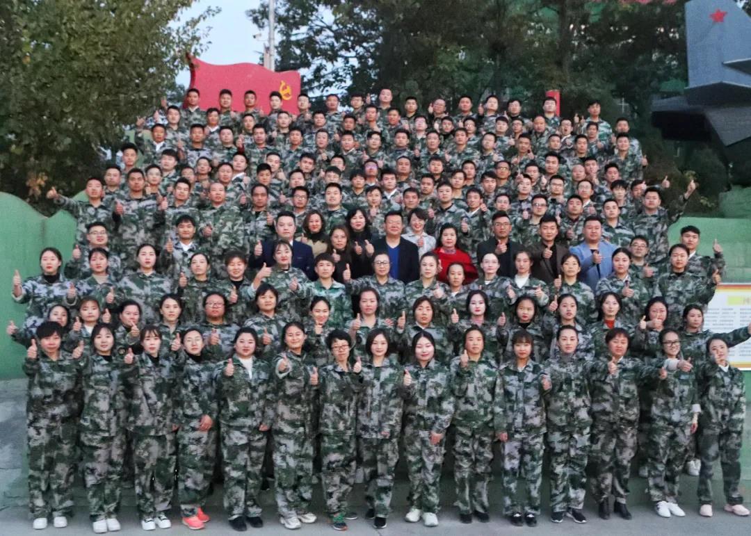 團結(jié)鑄就輝煌！新零售聯(lián)盟商學院2020年精英特訓營開始啦！