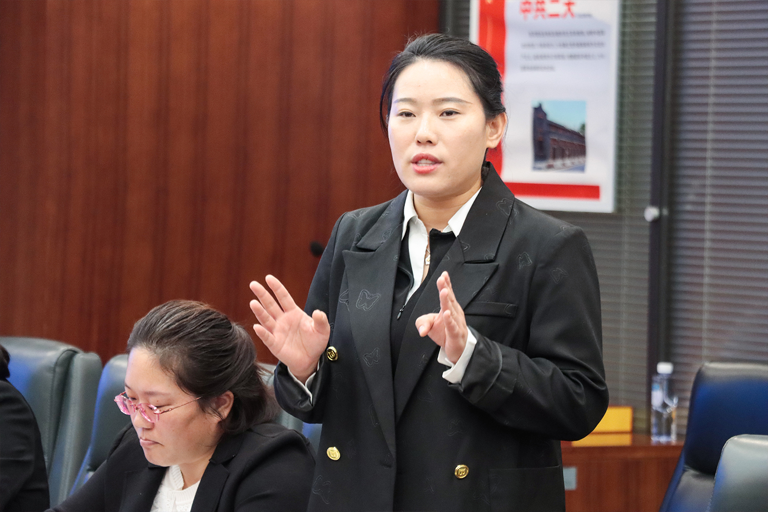 b2cb3604052a417cfa9d09597f857b84.jpg 張彩花.jpg