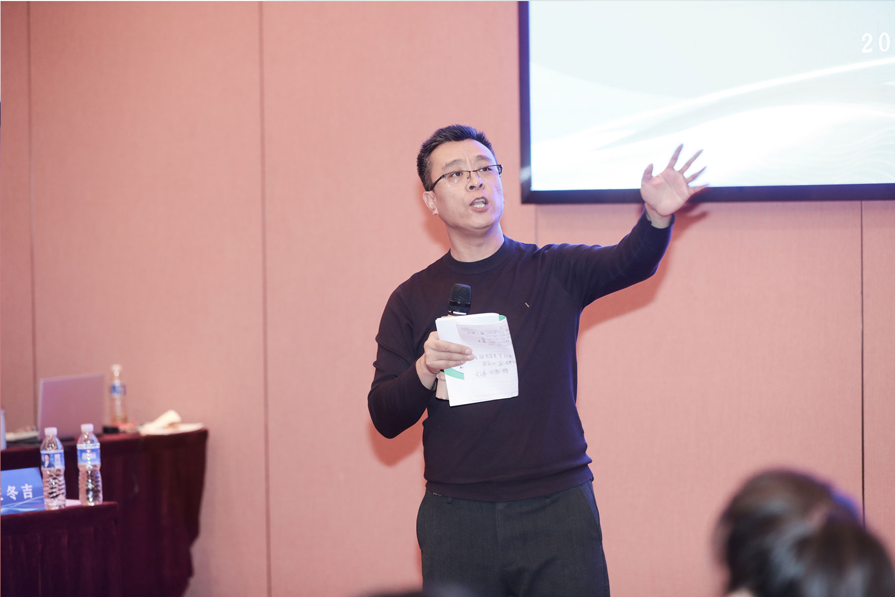 8e4ae27cb85db5d1743f36bd36ced1b8.jpg 任智利-運營總裁.jpg